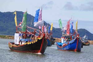 Festival Parade Kapal Rakyat Jadi Magnet Bagi Wisatawan